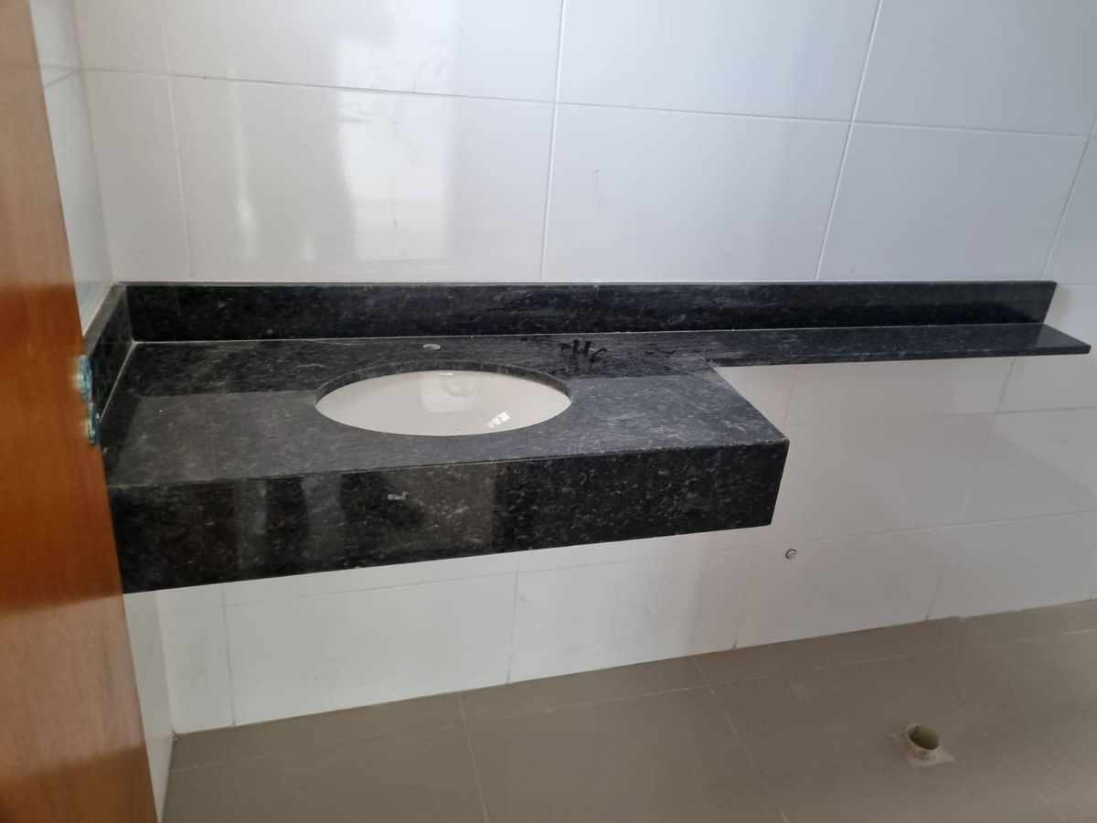 Sobrado com 3 quartos à Venda, Jardim Santa Bárbara - Guarulhos