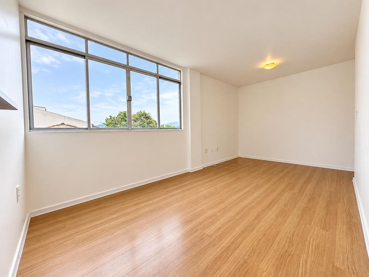 Apartamento com Vista para o Mar e bem próximo ao Parque de Coqueiro | 2 Dormitórios, Sol da Manhã e 1 Vaga - Coqueiros, Florianópolis/SC - Apartamento em Coqueiros, Florianópolis - para locação - Conceito Imóveis