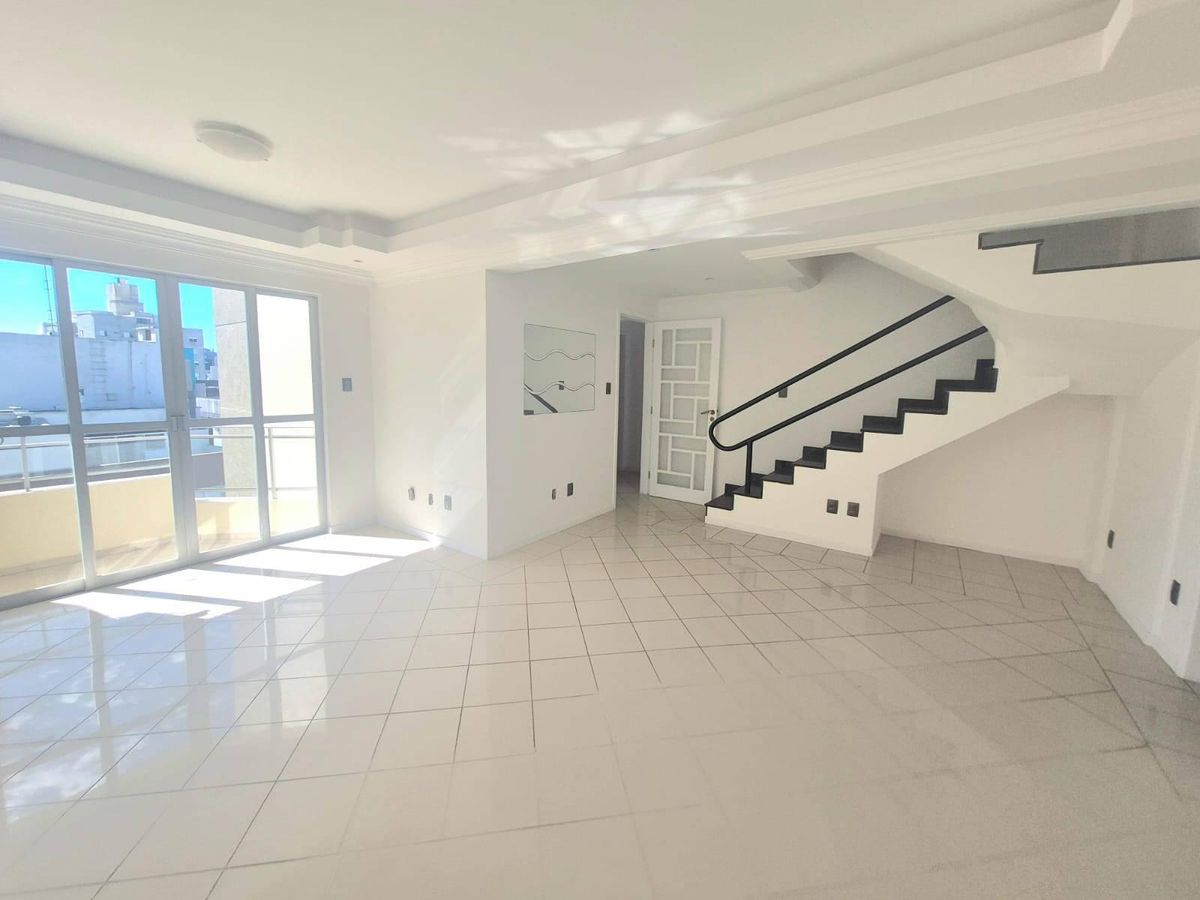 Apartamento de 5 quartos sendo 2 suites para alugar na trindade florianopolis - Apartamento em Trindade, Florianópolis - para locação - Seiter Imobiliária