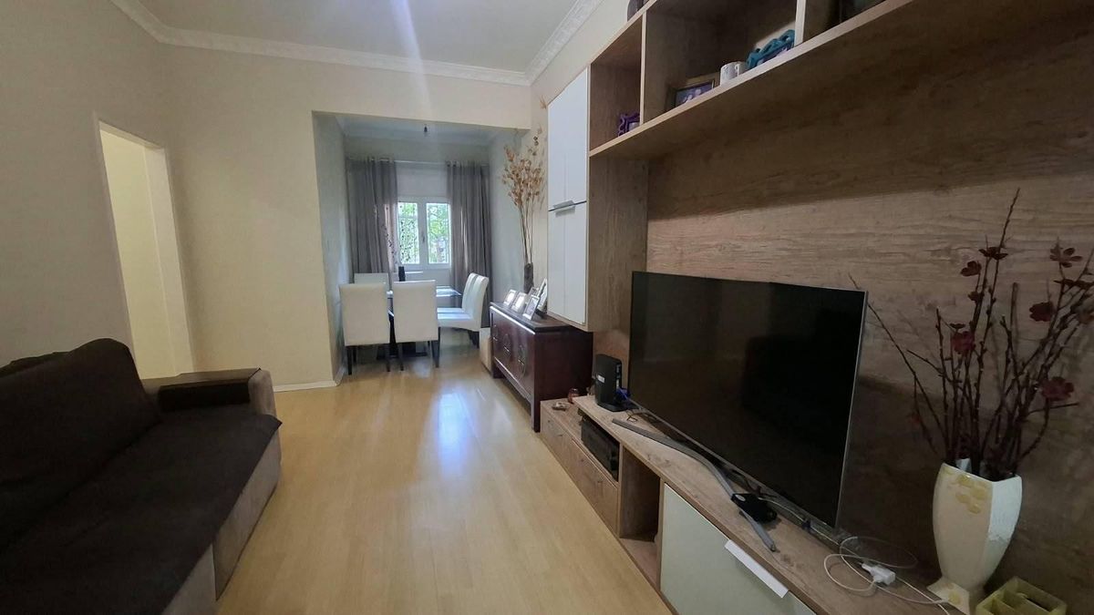 Apartamento na Rua Conselheiro Zenha com 3 quartos, 2 banheiros, dependência de empregada, vaga na escritura, totalmente modernizado - Tijuca - Rio de Janeiro - Apartamento em Tijuca, Rio de Janeiro - à venda - MIGUEZ IMOBILIÁRIA