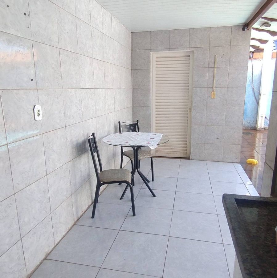 Vende-se Casa com Piscina em Várzea Grande - Casa em Santa Isabel, Várzea Grande - à venda - Prime House Inteligência Imobiliária