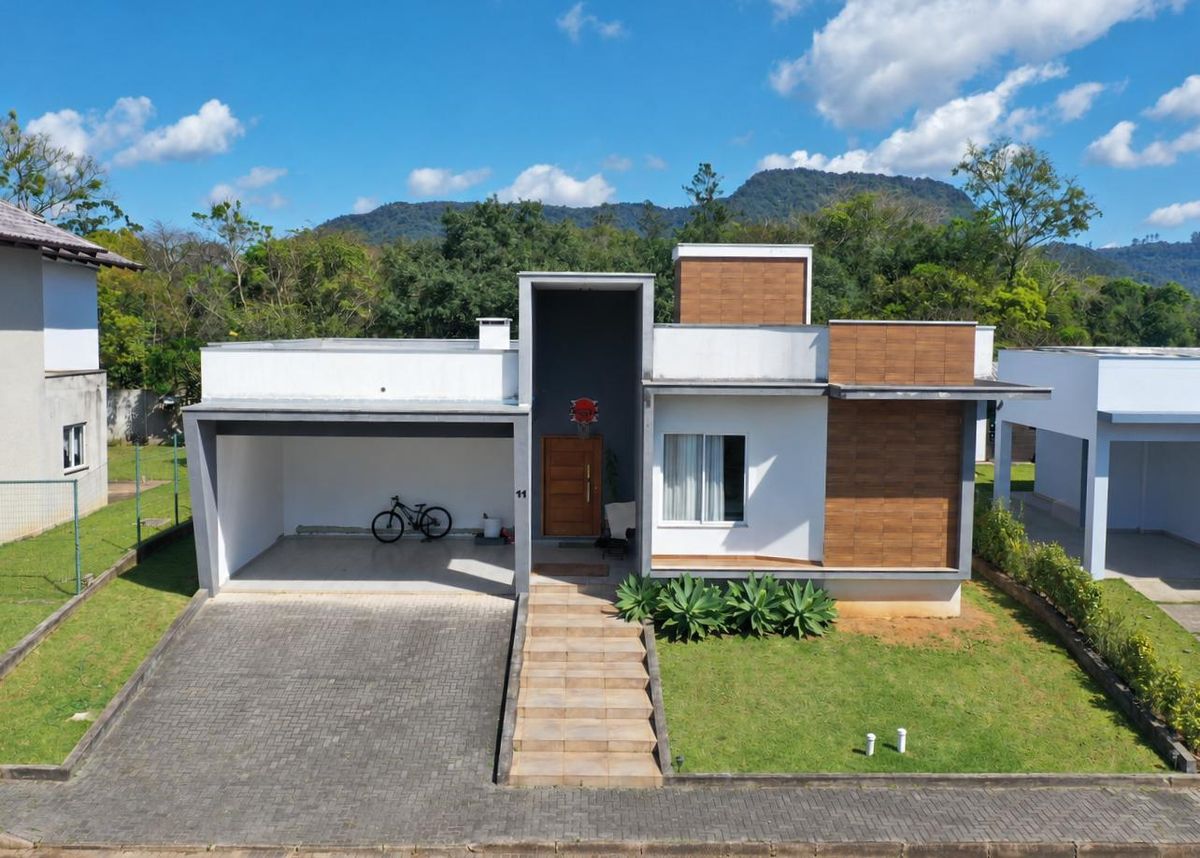 Casa em Condomínio - Venda - 03 dormitórios - 199m2 - Semi Mobiliada - Exclusividade - Condomínio Fechado Torres - Bremer - Rio do Sul - Casa em Bremer, Rio do Sul - à venda - Cifra Imóveis e Empreendimentos Imobiliários