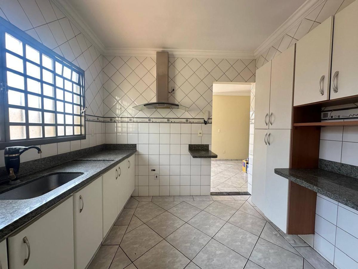 Foto 17 — Casa com 3 quartos, Setor Universitário - Rio Verde