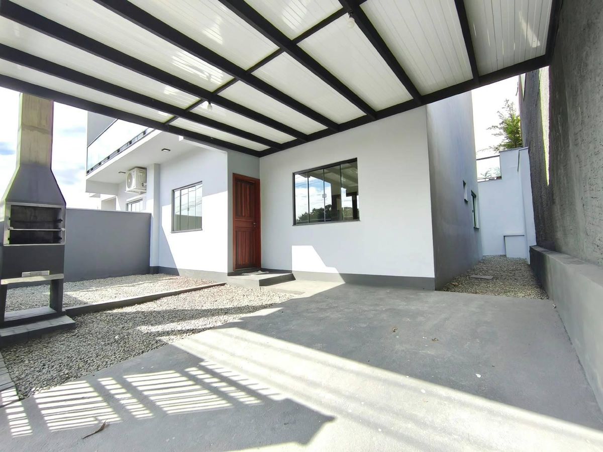 Casa a 900 metros da praia locação anual - Casa em Centro, Barra Velha - para locação - Manacá Negócios Imobiliários