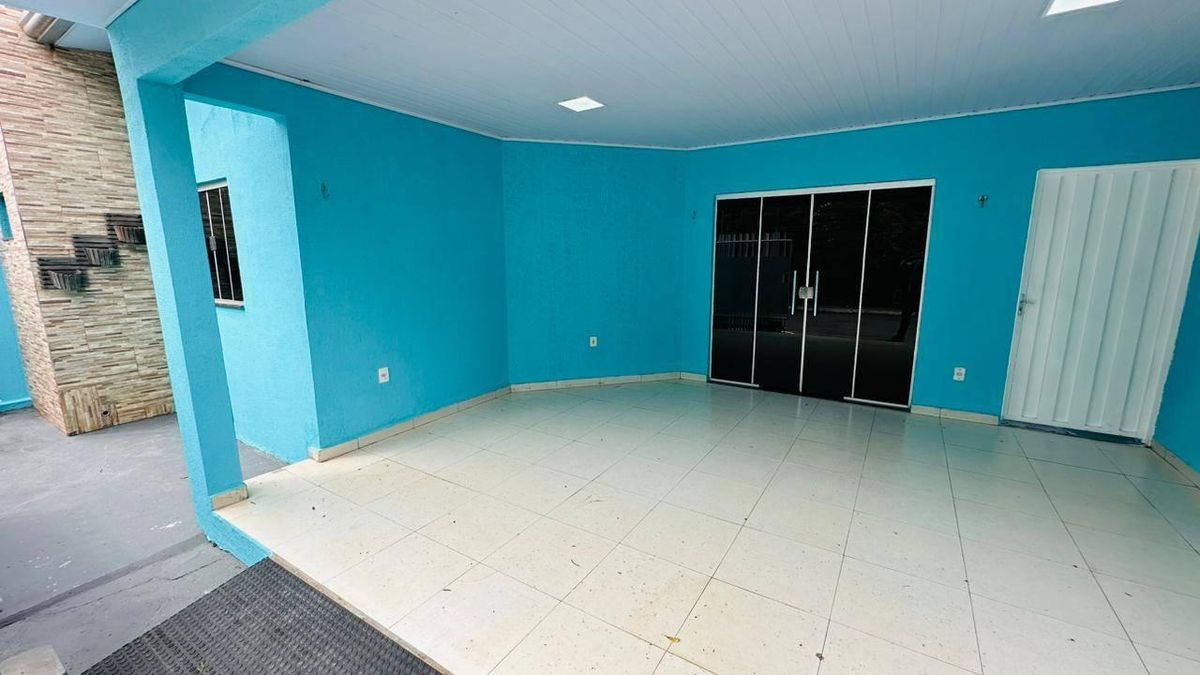 Vende-se Casa de Esquina em Várzea Grande - Casa em Cristo Rei, Várzea Grande - à venda - Prime House Inteligência Imobiliária