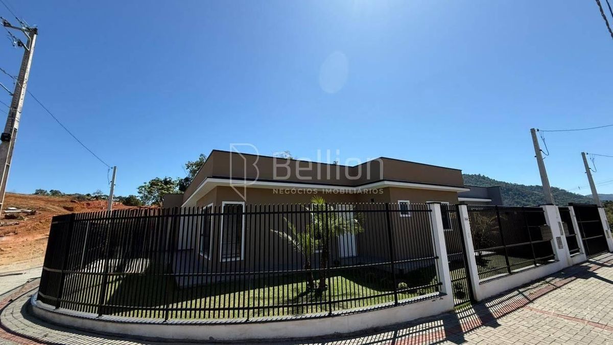 Casa à venda em Timbó no Bairro Araponguinhas