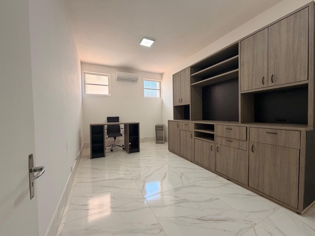 SALA 4 - EDIFÍCIO COMERCIAL PRÓXIMO AO HOSPITAL SANTA CASA - Salas Comerciais em Centro, São João da Boa Vista - para locação - BOCOLI IMÓVEIS