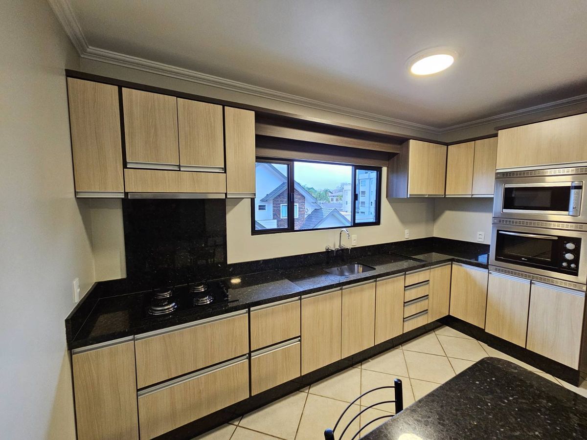 Casa REF 7044 - Casa em Centro, Guaramirim - para locação - HAUS IMÓVEIS LTDA