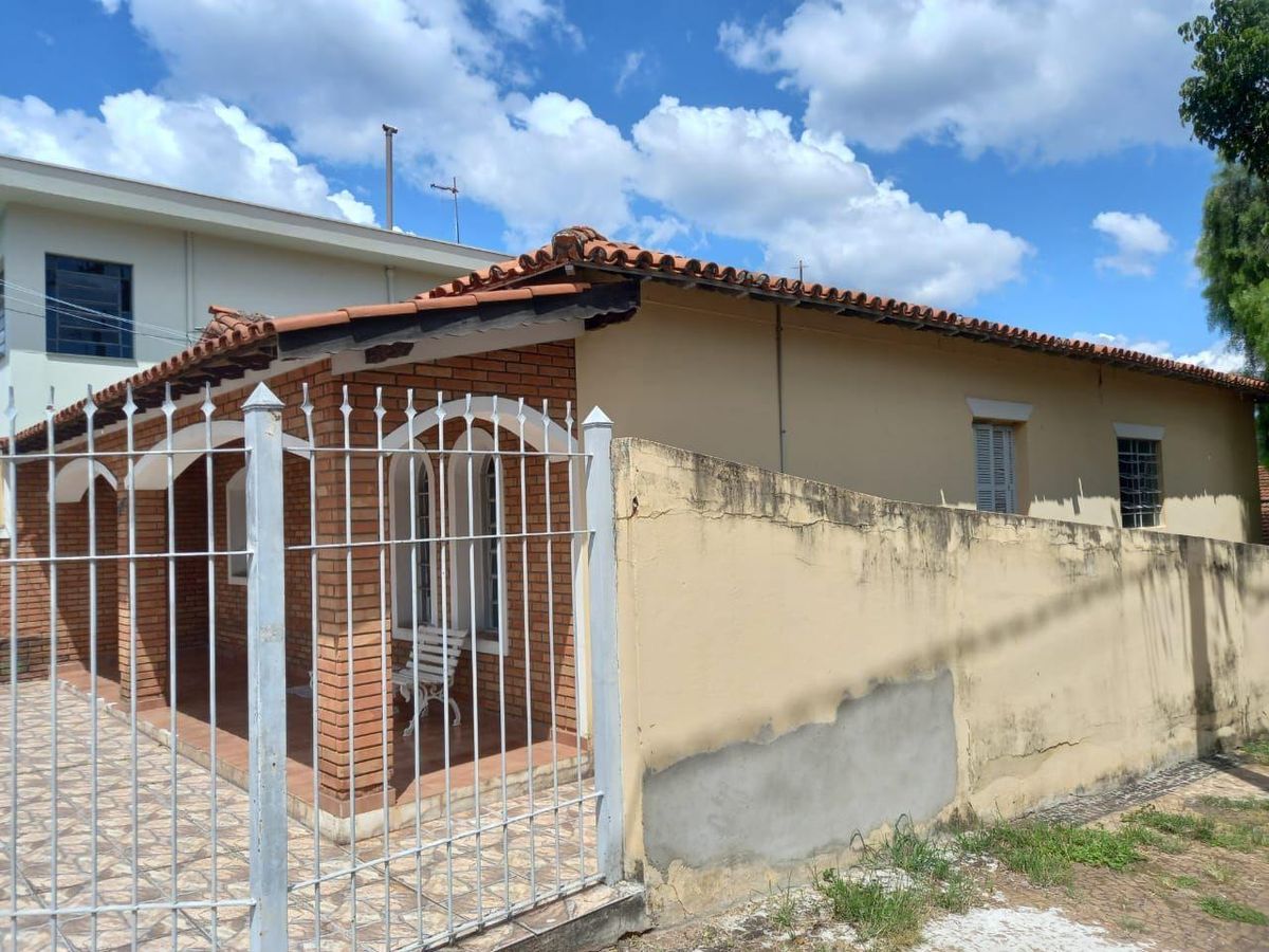 Casa em ótima localização comercial e residencial, com 3 dormitórios, quintal, 3 vagas de garagem - Vila Santana - Valinhos., foto 4
