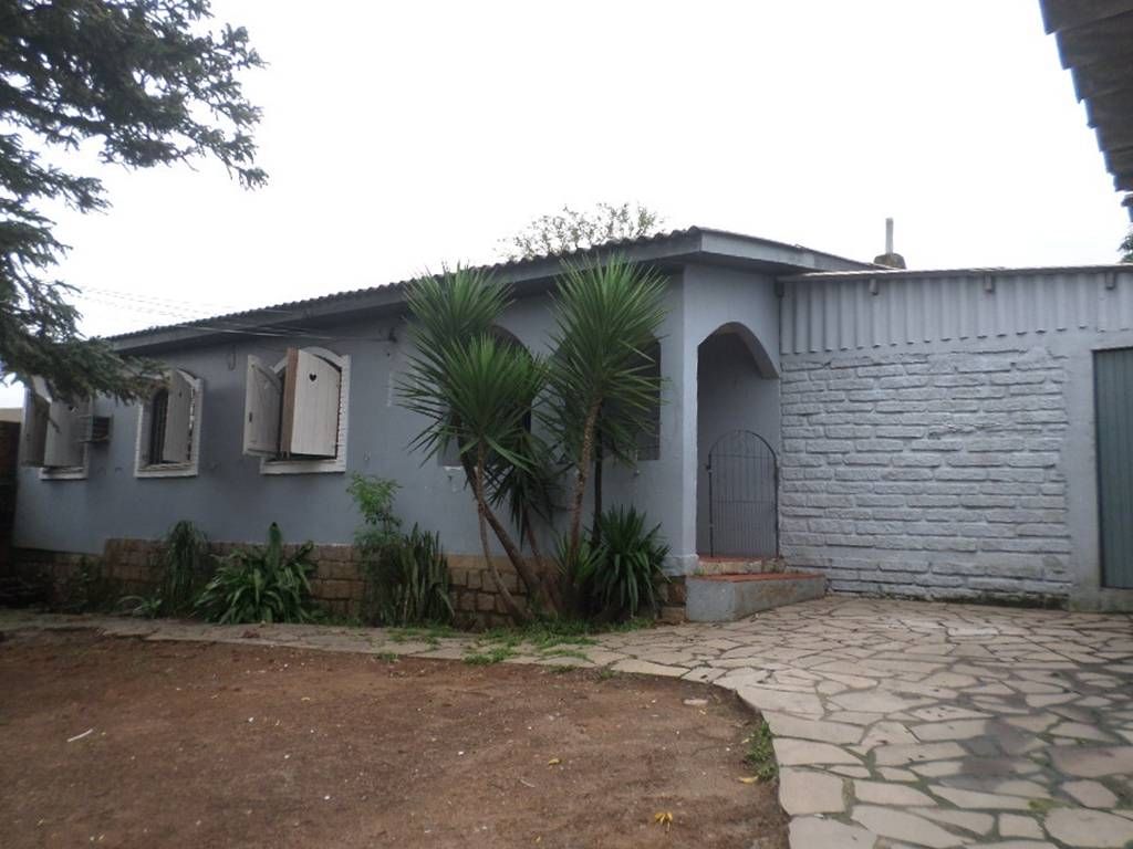 Ampla casa em alvenaria c/ 02 terrenos, c/ 04 dormitórios à venda - R$390mil - Jardim Universitário - Viamão/RS - Casa em Santa Isabel, Viamão - à venda - imobiliária TN SILVA