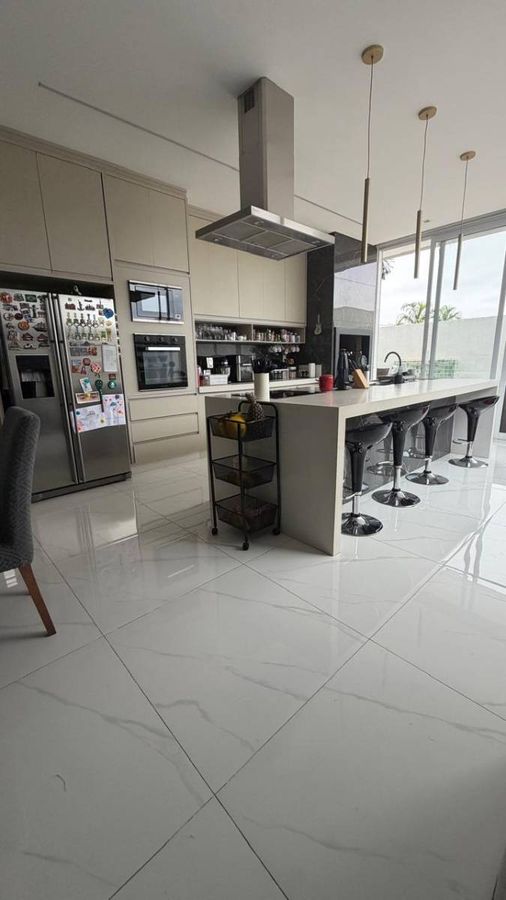 Vende-se Sobrado no Cond. Belvedere II - Sobrado em Jardim Imperial, Cuiabá - à venda - Prime House Inteligência Imobiliária
