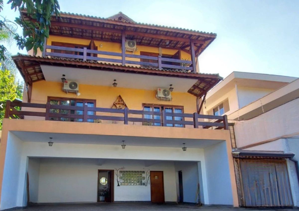 Sobrado de Alto Padrão, 4 Dormitórios, 2 Suítes, Sendo Uma Master com Closet, Hidromassagem e Sacada G, Piscina em Interlagos, Próximo Ao Autódromo de Interlagos - Sobrado em Interlagos, São Paulo - à venda - Paula & Abreu Imóveis