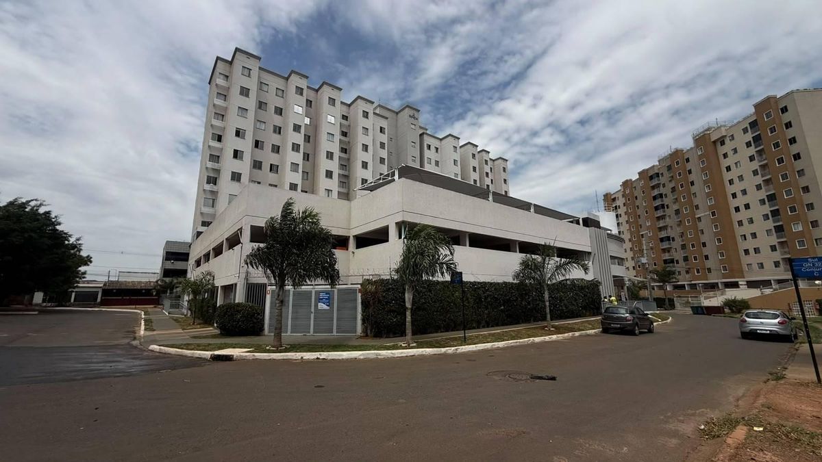 Vendo agio em Samambaia Sul 2 quartos com 48m desocupado aceita financiamento - Apartamento em Samambaia Sul (Samambaia), Brasília - à venda - Silvio Assessoria Imobiliaria