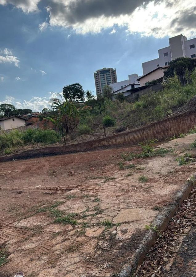 Terreno no Vila Silveria - Lote/Terreno em Vila Silvéria, Araxá - à venda - AC AGUIAR IMÓVEIS