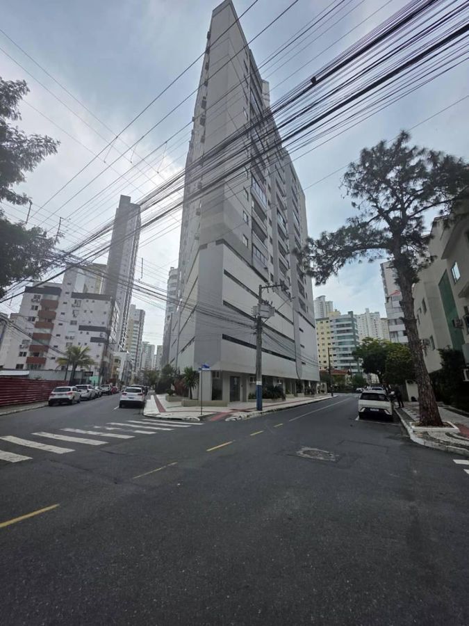 ALUGUEL DE APARTAMENTO DE 3 DORMITÓRIOS NA RUA 3100 EM BALNEÁRIO CAMBORIÚ - 21