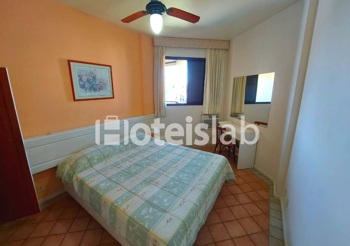 Lindo apartamento de dois quartos em aluguel anual no condomínio frente mar Merit Plaza