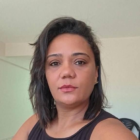 Valeria Santos de Oliveira