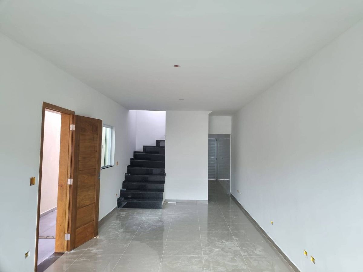 Sobrado com 3 quartos à Venda, Jardim Santa Bárbara - Guarulhos