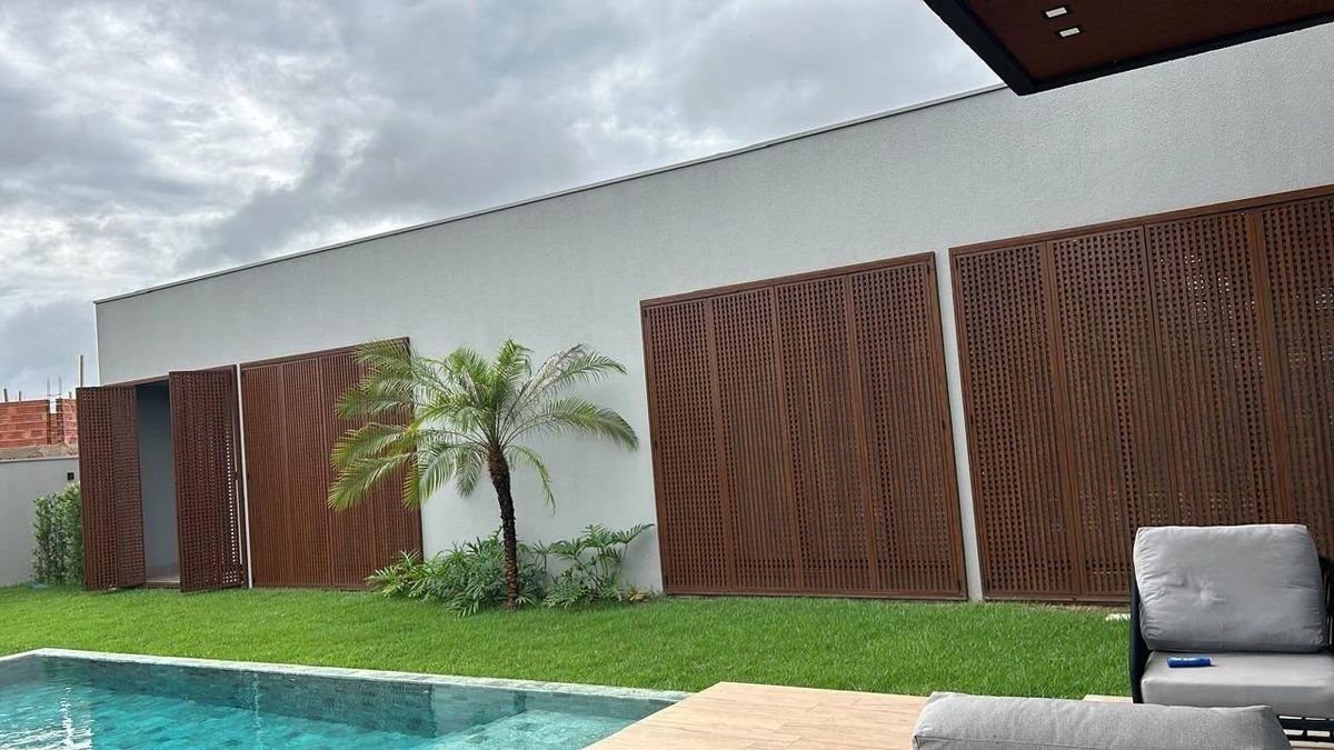 Casa com 4 quartos, 4 suítes - Residencial Costa Brava, Sorriso