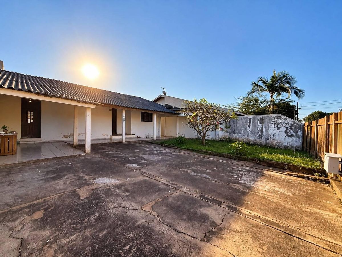 CASA À VENDA NA VILA A EM FOZ DO IGUAÇU/PR - Casa em Vila Residencial A, Foz do Iguaçu - à venda - Imob10 Imobiliária Ltda