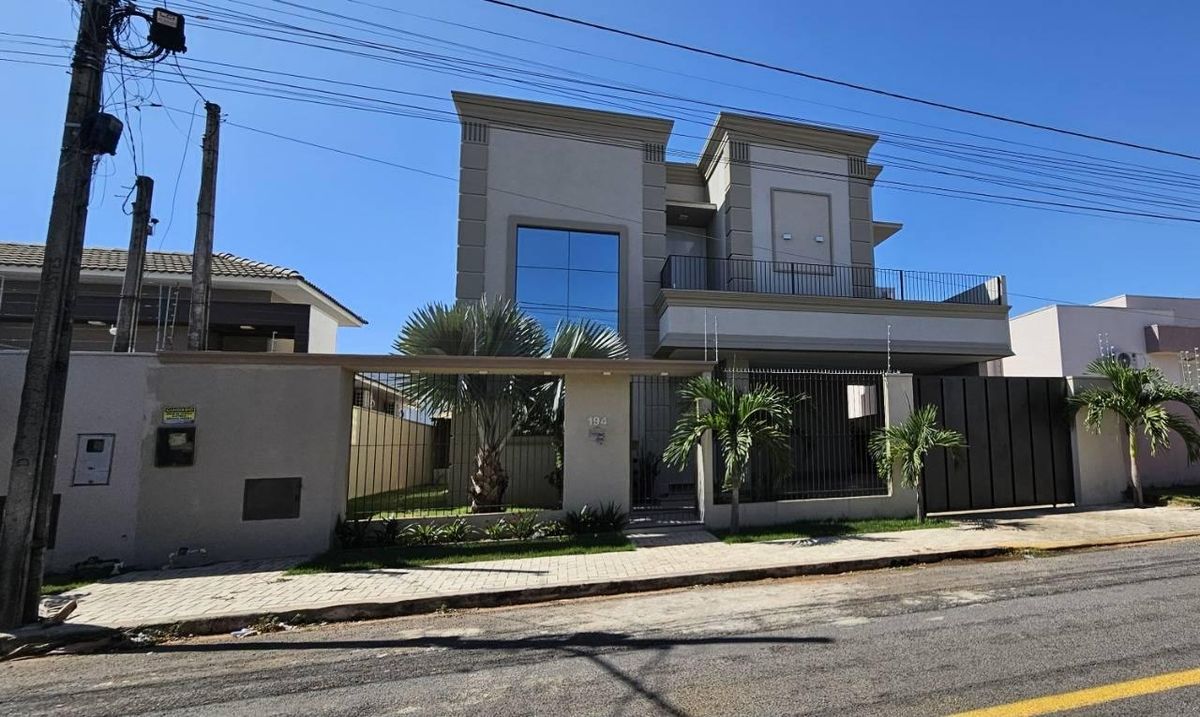 Casa com 4 quartos, 1 suíte