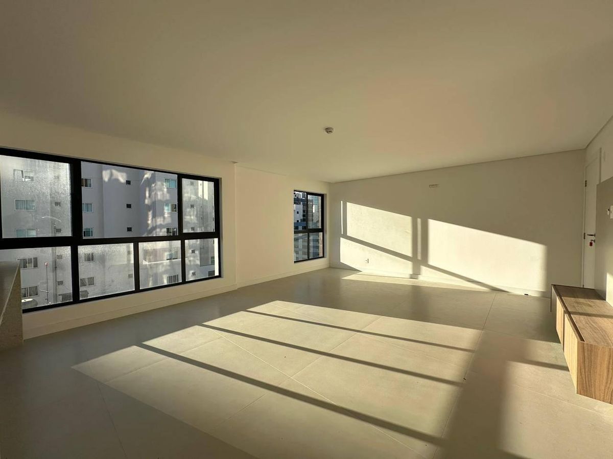 Apartamento à venda, 3 suítes, 2 vagas no Marabella Tower - Apartamento em Centro, Balneário Camboriú - à venda - Nobilitá Imobiliária