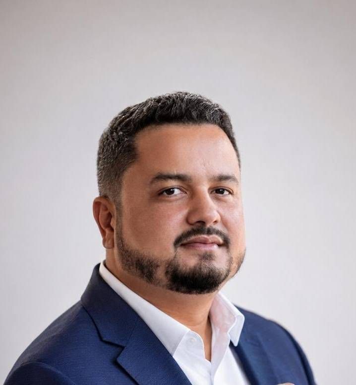 HELOM ARAÚJO CORRÊA