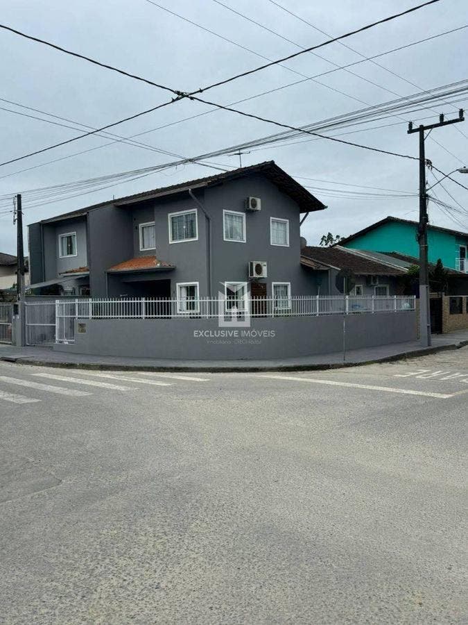 Sobrado Geminado Semi mobiliado com 3 quartos no Morro do Meio - Geminado em Morro do Meio, Joinville - à venda - EX Negócios Imobiliários LTDA