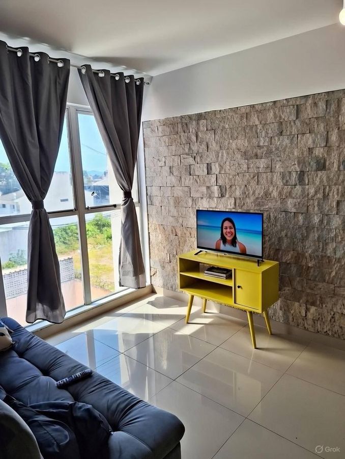 Apartamento Totalmente mobiliado à venda em Coqueiros | 1 dormitório, vaga coberta e pronto para morar