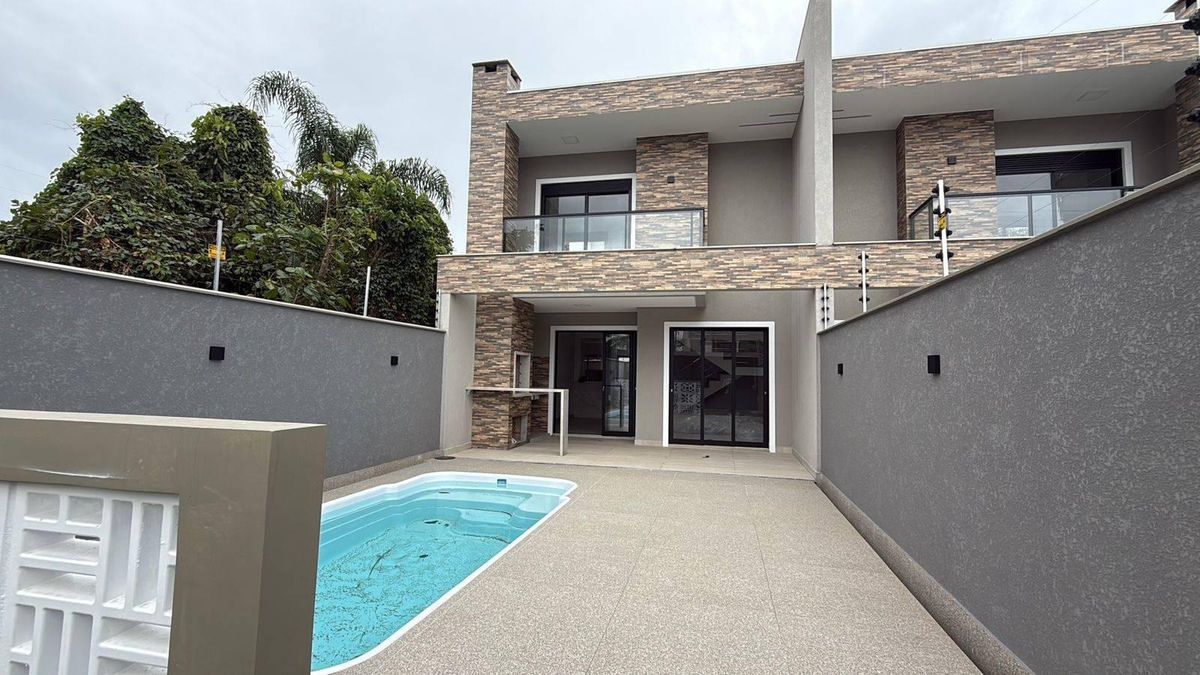 Sobrado com 3 dormitórios à venda, 146 m² por R$ 998.000,00 - Sai Mirim - Itapoá/SC - Sobrado em Sai Mirim, Itapoá - à venda - Nossa Praia Imóveis