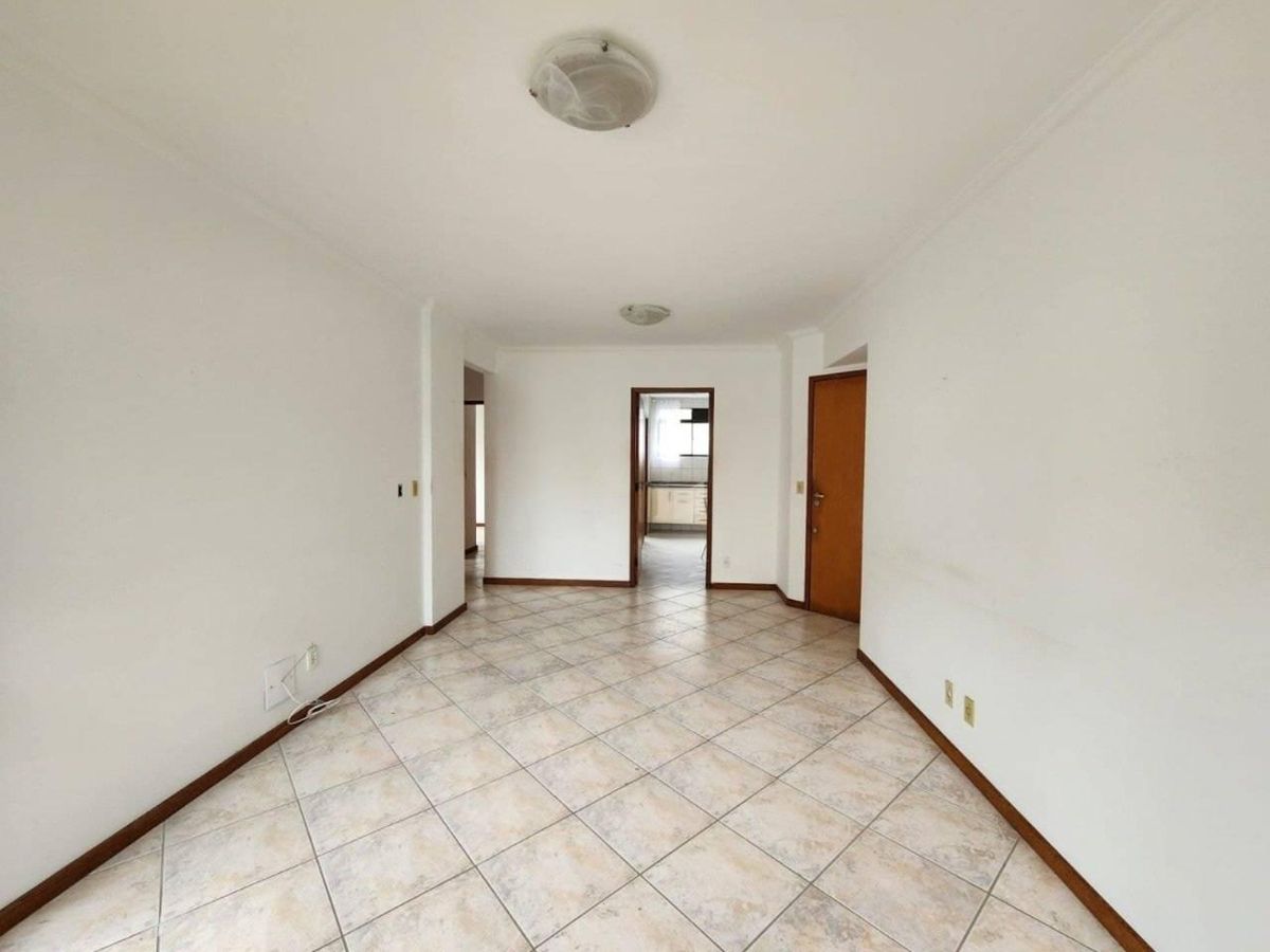 Apartamento com 3 Dormitórios e Suíte à Venda no Centro de Florianópolis | A 250 Metros do Beiramar Shopping