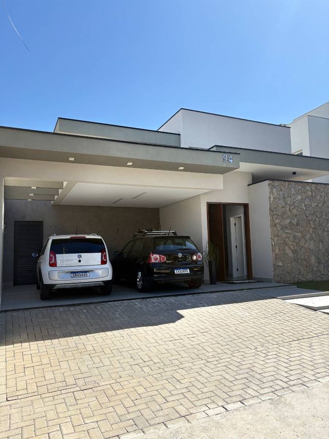 Casa Três Dormitórios  Sendo Três Suítes Condominio Ouroville