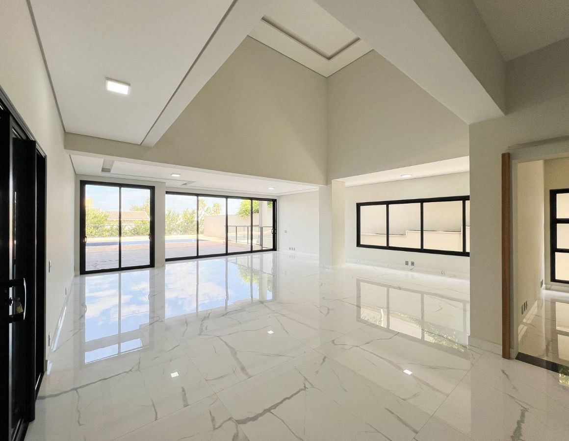 Casa com 4 quartos, foto 2