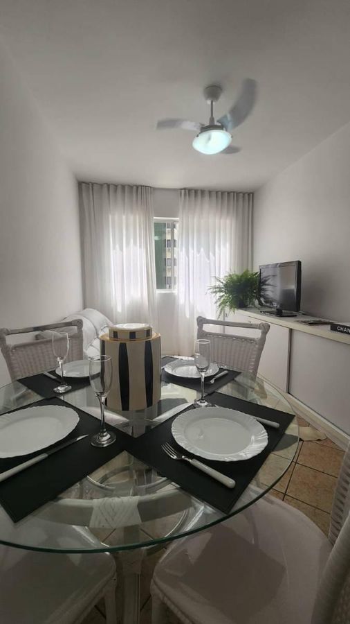 Apartamento Quadra Mar com 1 quarto à Venda no Edifício Porto Iguaçu na Barra Sul em Balneário Camboriú - Apartamento em Centro, Balneário Camboriú - à venda - WOW Imobiliária Ltda