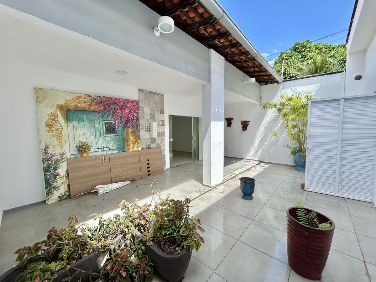 Ponto comercial para alugar no renascença, 16 salas, 6 banheiro, 2 recepções, 4 vagas de garagem - Comercial em Jardim Renascença, São Luís - para locação - V s Ferreira imobiliária