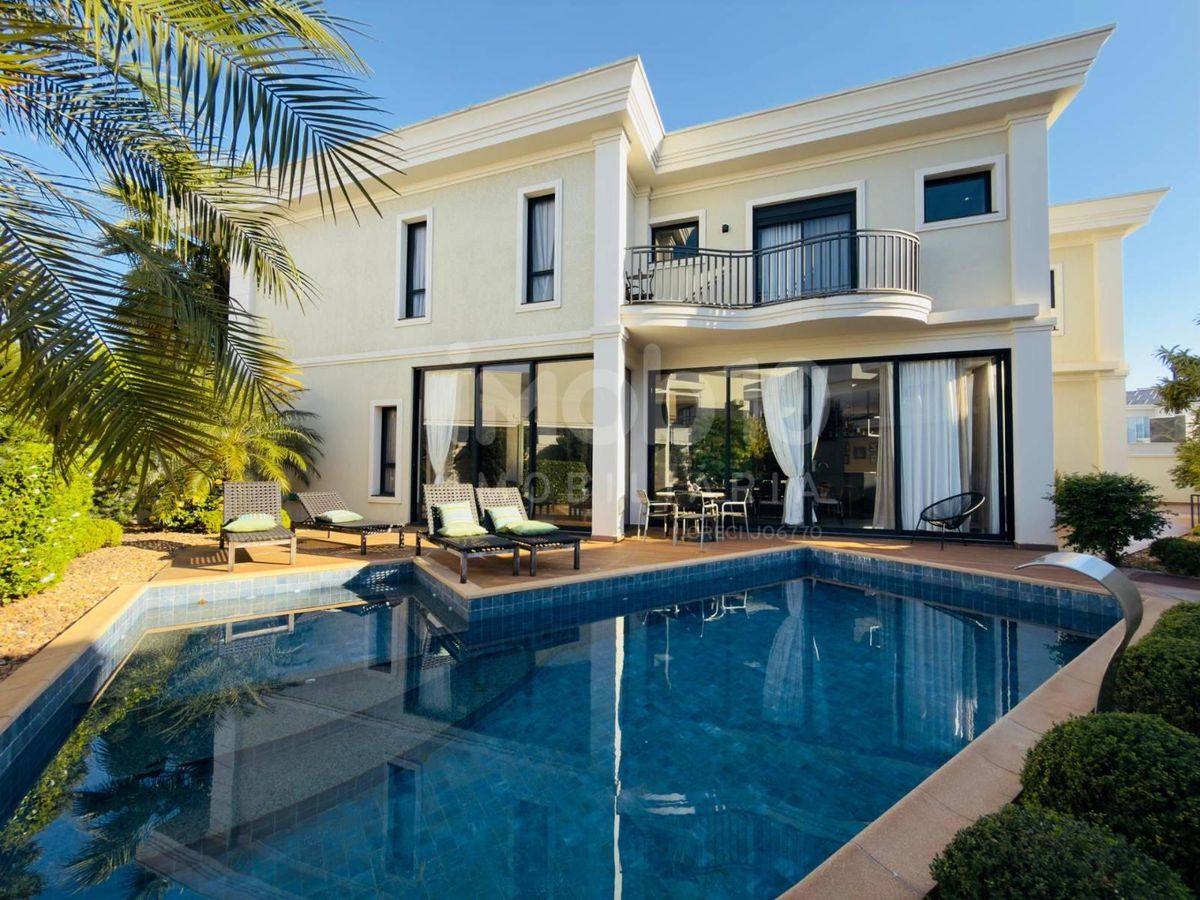 SOBRADO A VENDA MOBILIADO COM 2 SUÍTES + 2 QUARTOS NO TERRAS ALPHA 2 FOZ DO IGUAÇU - PR - Sobrado de Condomínio em Jardim Ipê, Foz do Iguaçu - à venda - Imob10 Imobiliária Ltda