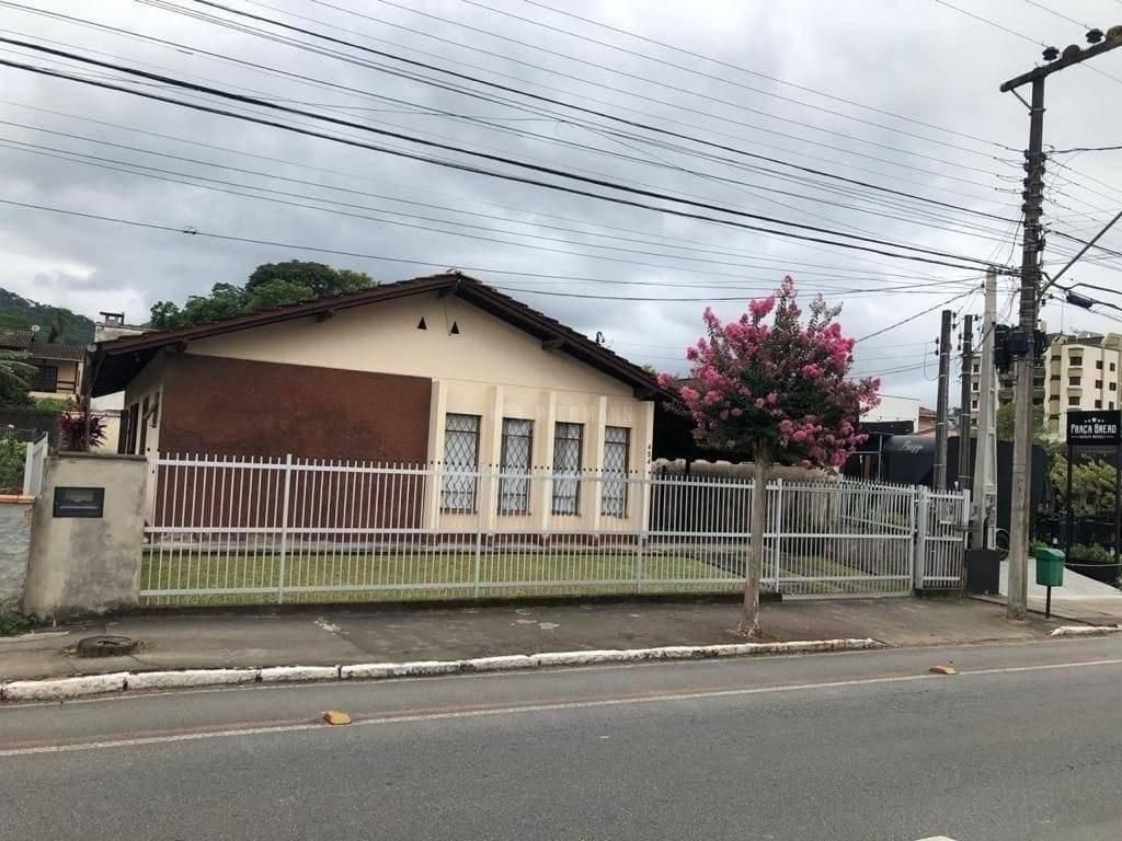 Casa com 3 quartos, Centro - Jaraguá do Sul - Casa em Centro, Jaraguá do Sul - para locação - Imobiliária Piermann