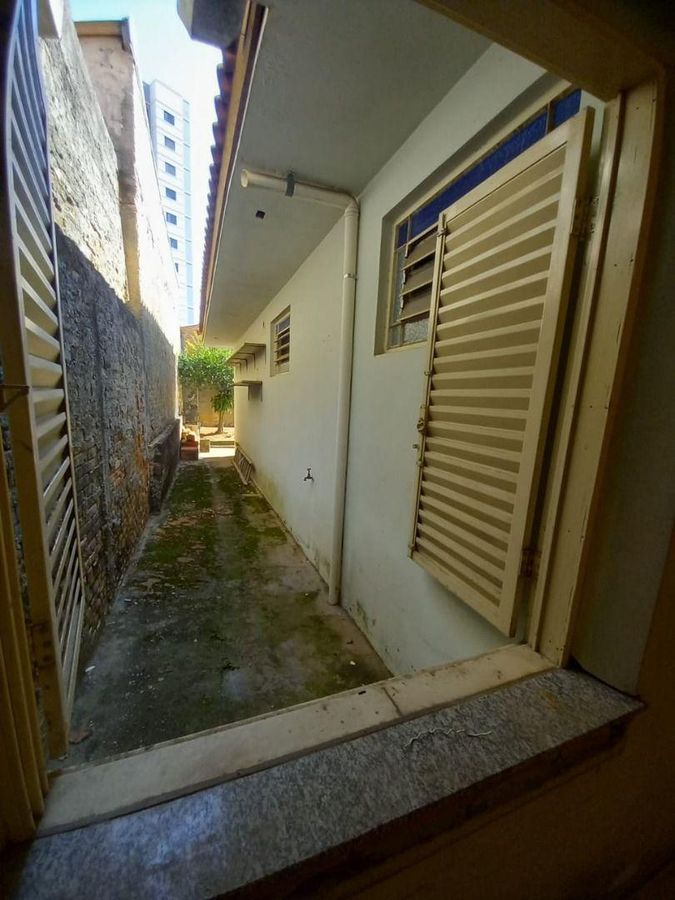 Casa 3 dormit, sendo 1 suíte com 3 vagas. Sala e cozinha grandes e quintal. Ótima localização em Valinhos., foto 5