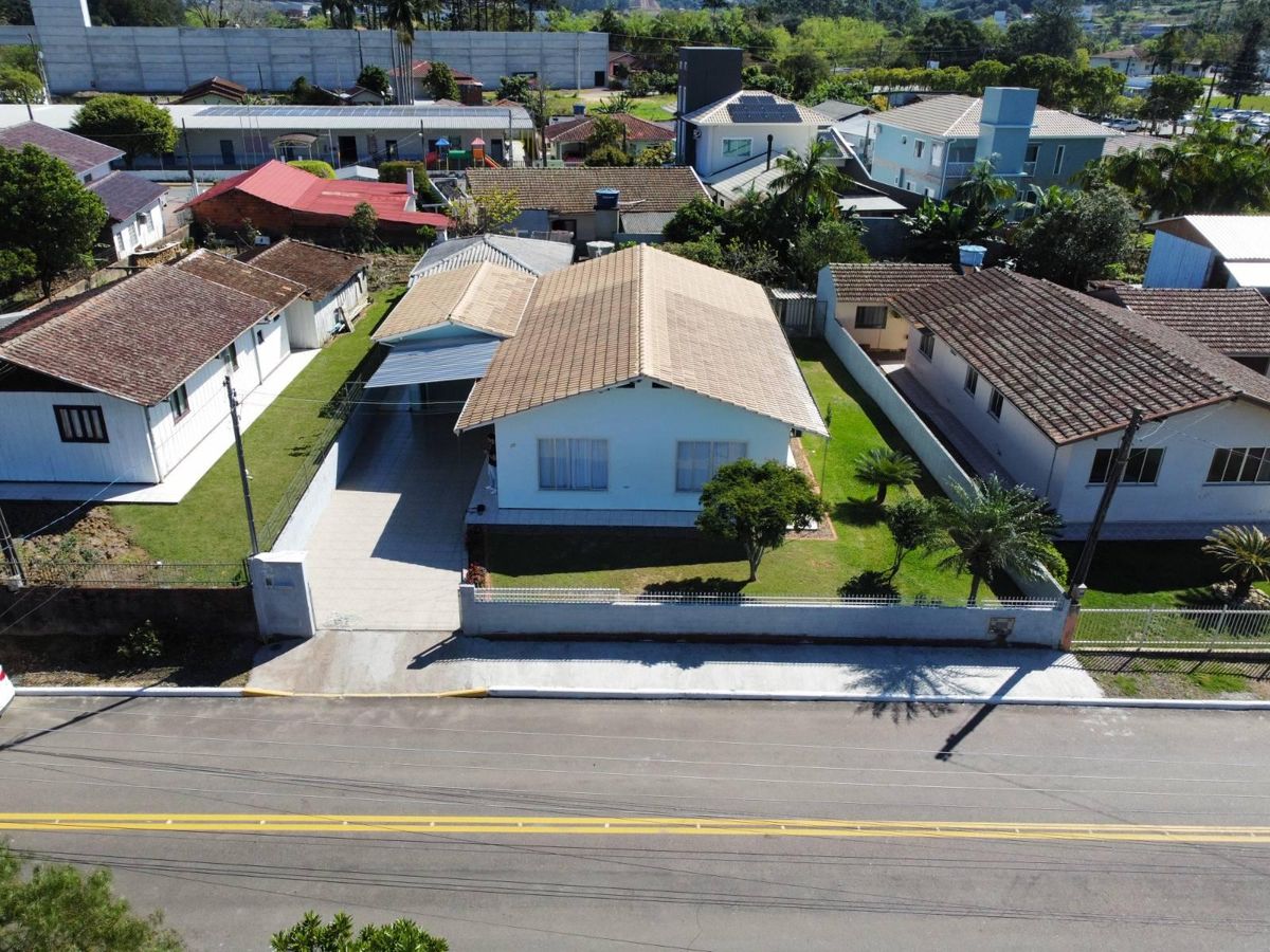 Casa com 3 quartos, Rainha - Rio do Sul - Casa em Rainha, Rio do Sul - à venda - Imobiliária Cimardi LTDA