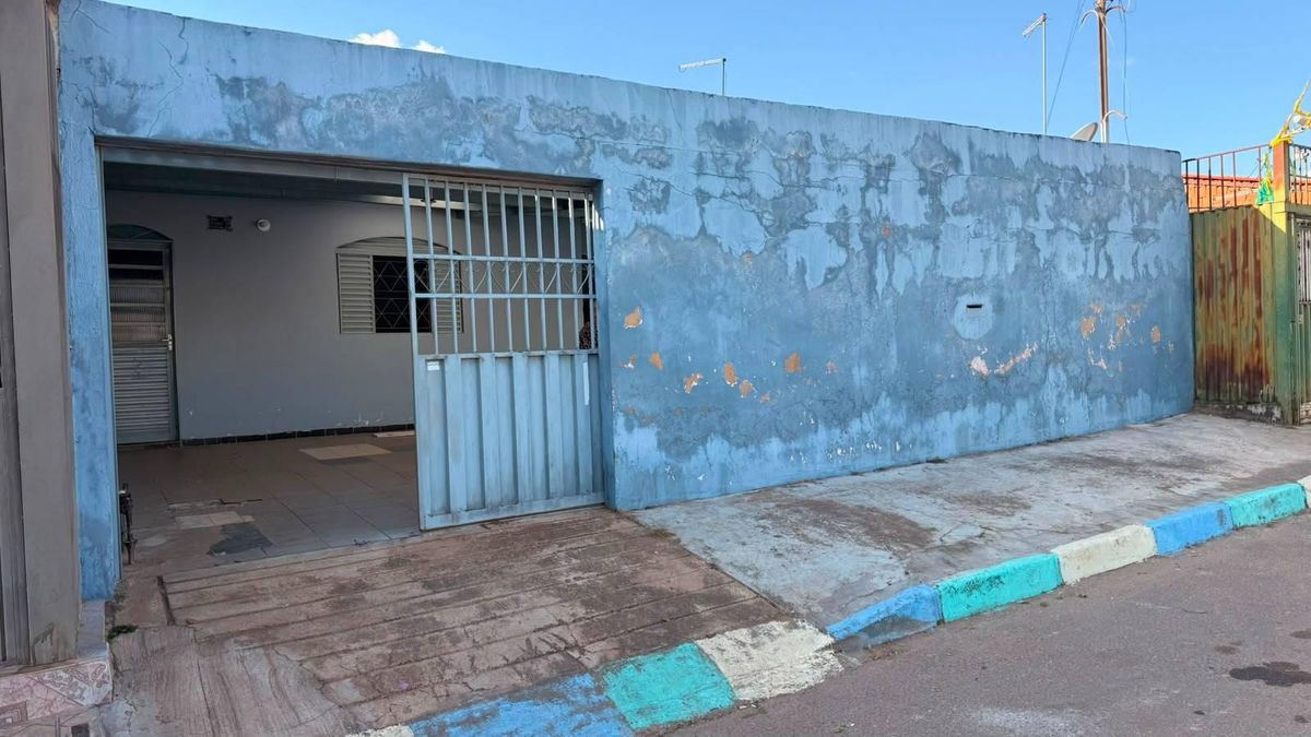 Casa à Venda na QR 100 Conjunto E – Santa Maria | 2 Quartos | Financiável - Casa em Santa Maria, Brasília - à venda - Milton Aparecido Correa