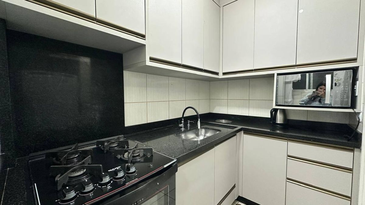 APARTAMENTO MOBILIADO NO CENTRO DE BALNEÁRIO CAMBORIÚ - Apartamento em Centro, Balneário Camboriú - para locação - Brava Norte Imóveis