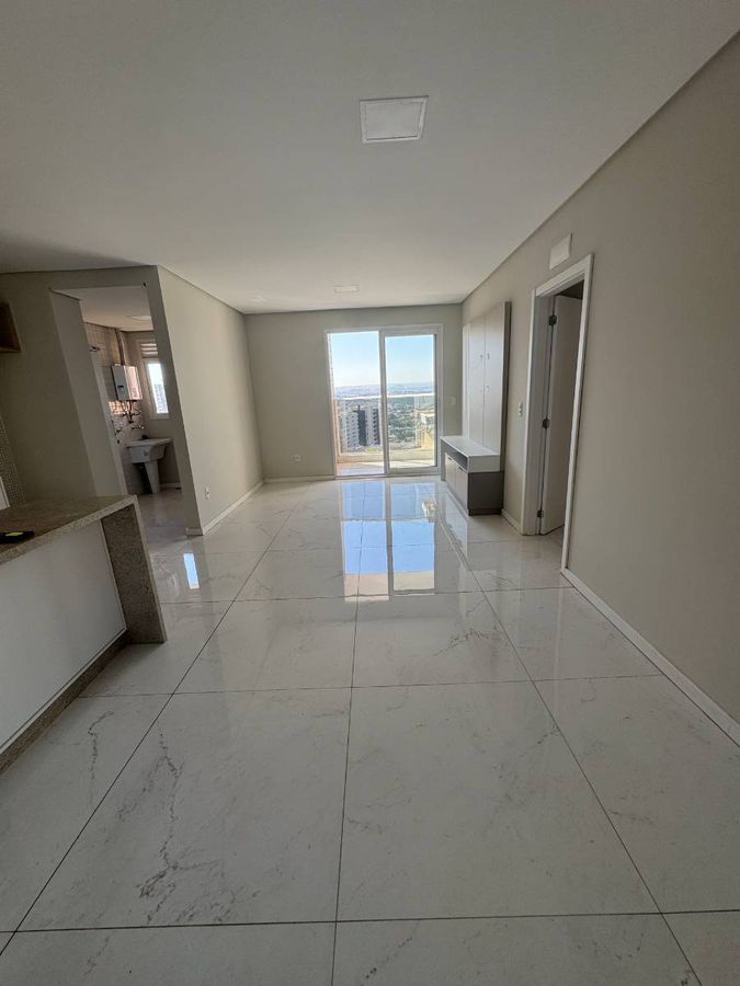 Apartamento semimobiliado Locaçao Edificio Pablo Vilaro - Centro