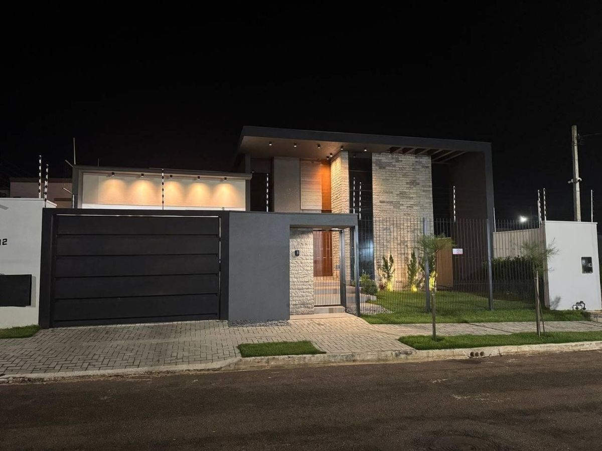 Casa com 3 quartos, 3 suítes