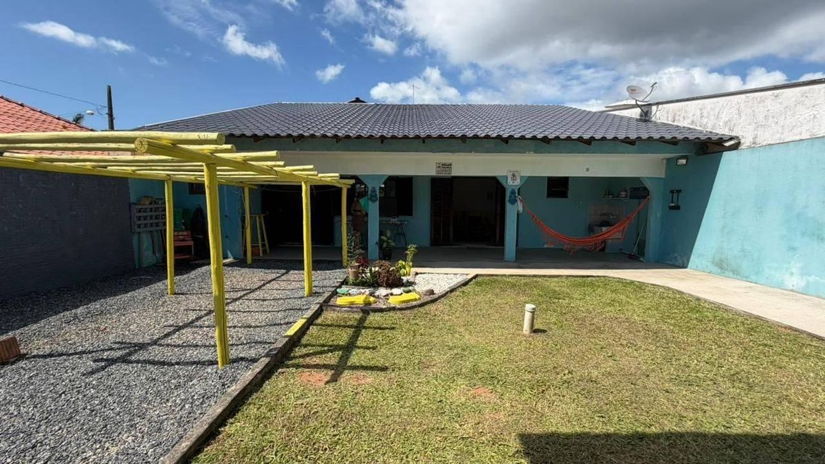 Casa com 2 dormitórios à venda, 75 m² por R$ 650.000,00 - Brasília - Itapoá/SC - Casa em Brasilia, Itapoá - à venda - Nossa Praia Imóveis
