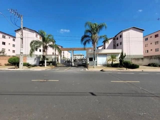 Apartamento Mansour - 2 Quartos- Cozinha com armários- Banheiro com blindex e Armários - 2253Udi - Apartamento em Mansour, Uberlândia - à venda - UDI.Corretor