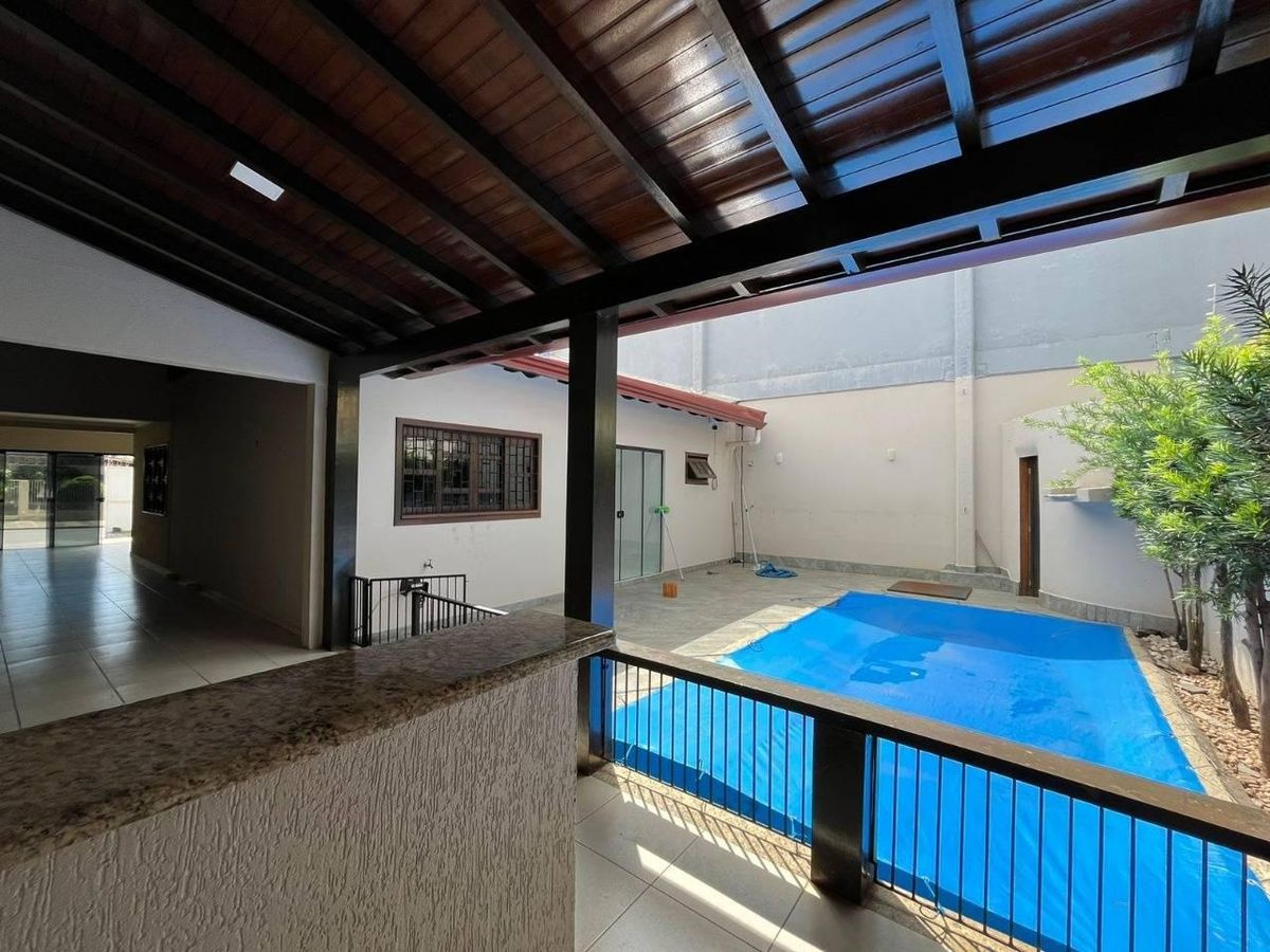 Casa com 3 quartos para Locação