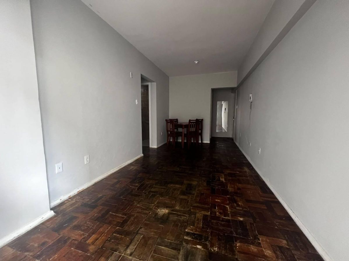 Apartamento á Venda com 2 Dormitórios no Centro de Balneário Camboriú - Apartamento em Centro, Balneário Camboriú - à venda - Rah Imóveis & Incorporadora