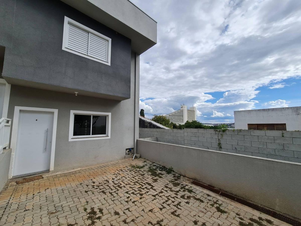 Sobrado em condomínio village | Jardim Santo Antônio - Casa de Condomínio em Jardim Santo Antônio, Atibaia - à venda - Campus