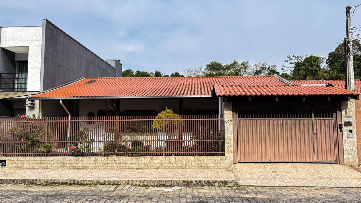 Casa Agua Verde - Casa em Água Verde, Blumenau - à venda - CONCEITO IMOBILIARIA LTDA