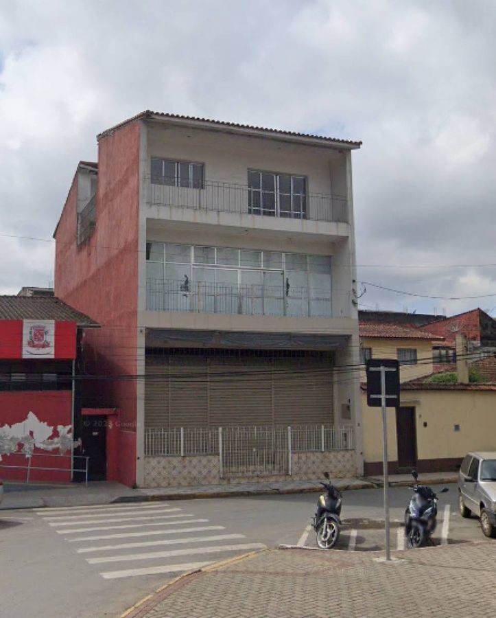 Predio de 3 pavimentos